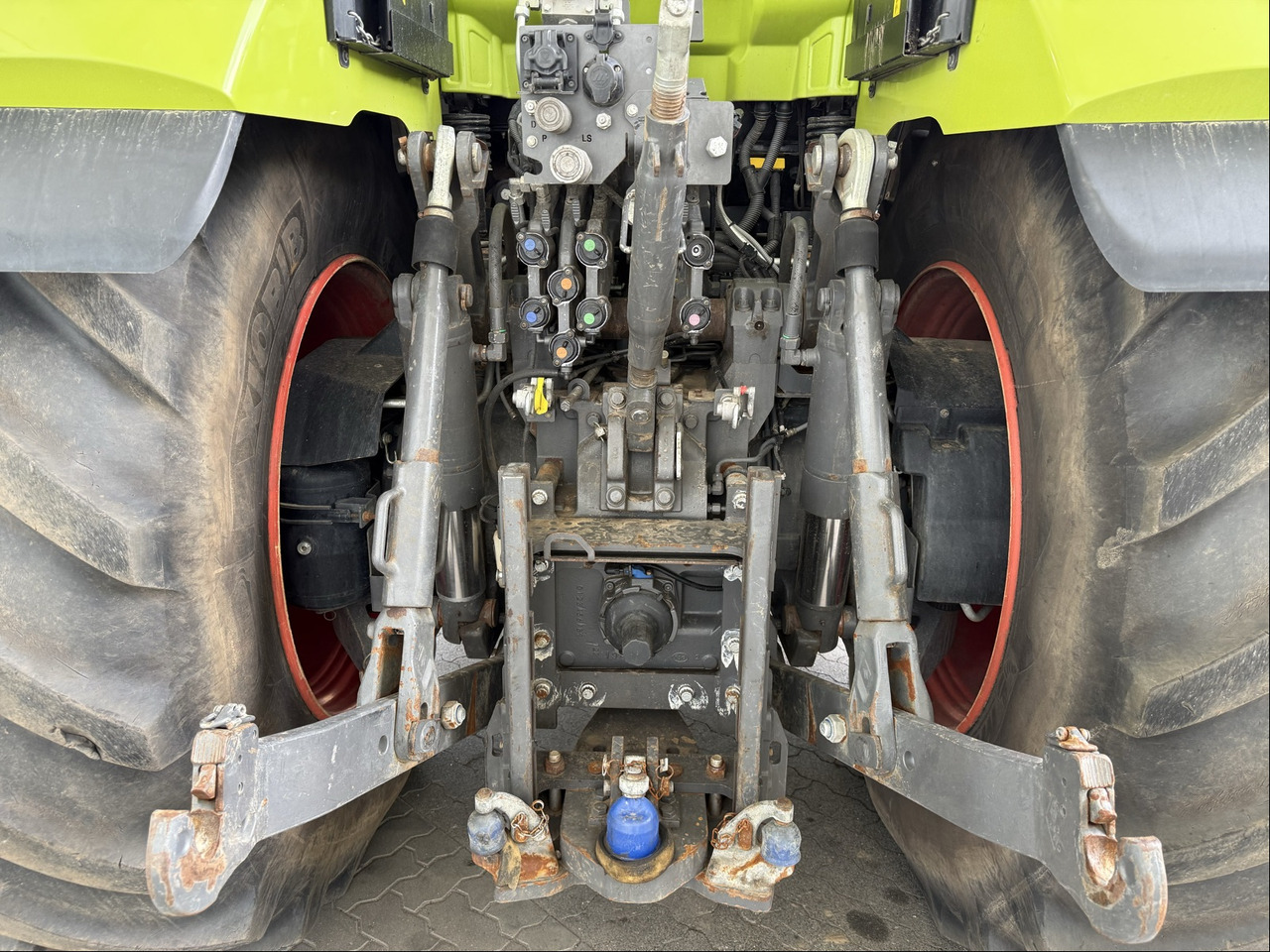 Claas Axion 960 - 장궤형 트랙터 : 사진 2 Claas Axion 960 - 장궤형 트랙터 : 사진 2