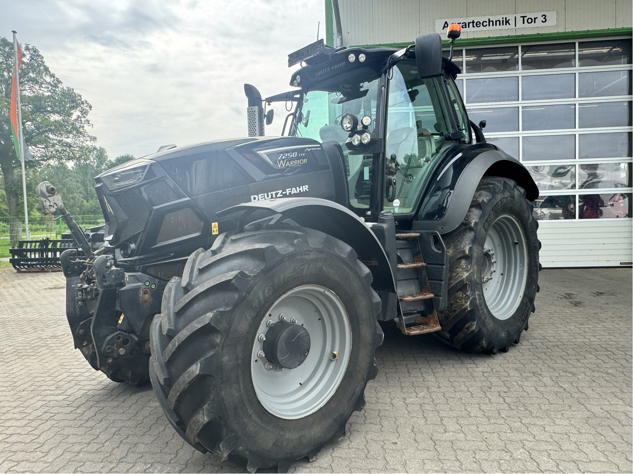 Deutz-Fahr Agrotron 7250 TTV - 장궤형 트랙터 : 사진 1 Deutz-Fahr Agrotron 7250 TTV - 장궤형 트랙터 : 사진 1