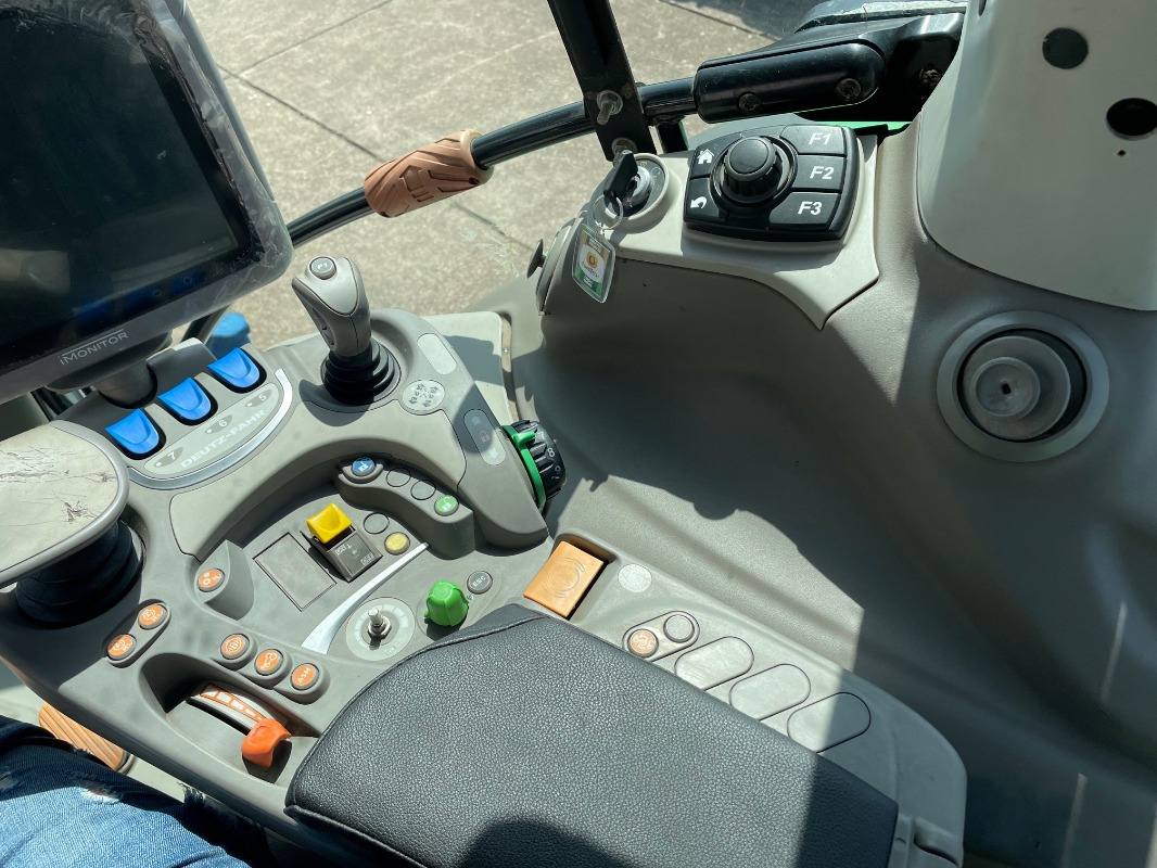 Deutz-Fahr Agrotron 7250 TTV - 장궤형 트랙터 : 사진 2 Deutz-Fahr Agrotron 7250 TTV - 장궤형 트랙터 : 사진 2