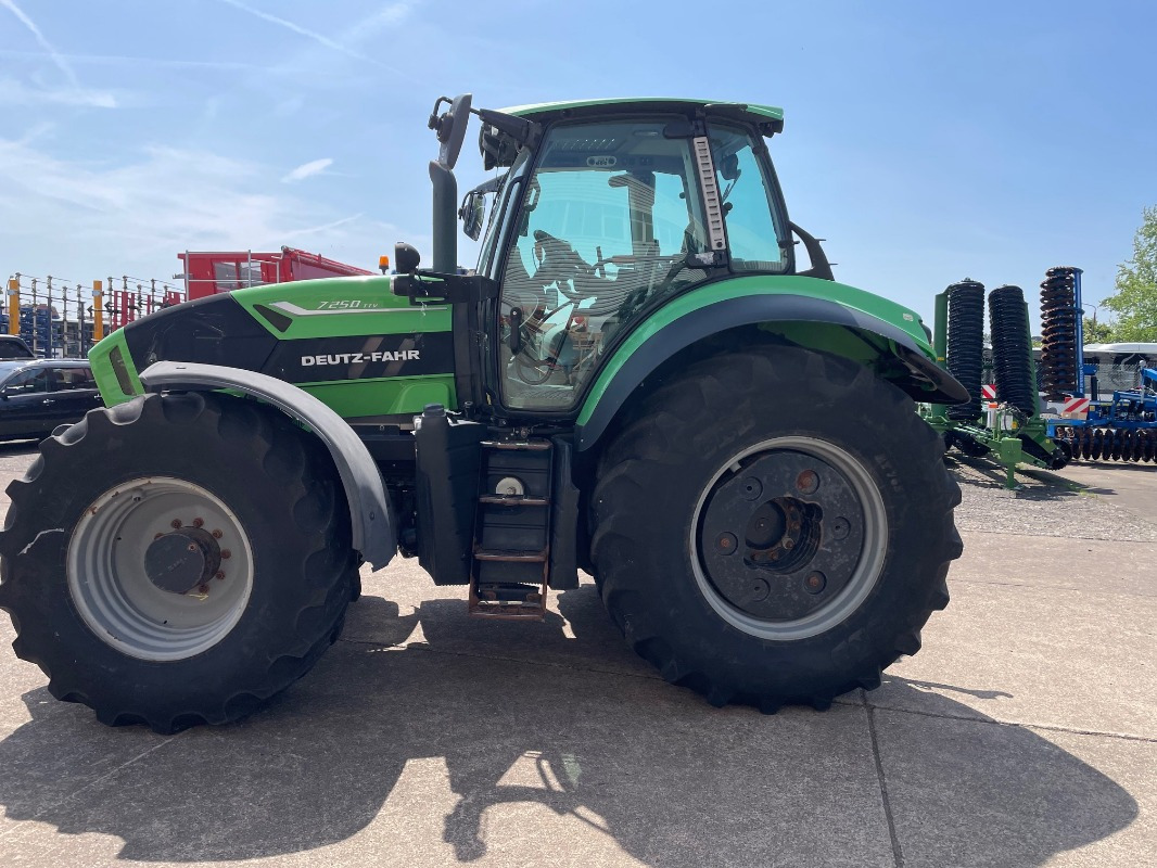 Deutz-Fahr Agrotron 7250 TTV - 장궤형 트랙터 : 사진 1 Deutz-Fahr Agrotron 7250 TTV - 장궤형 트랙터 : 사진 1