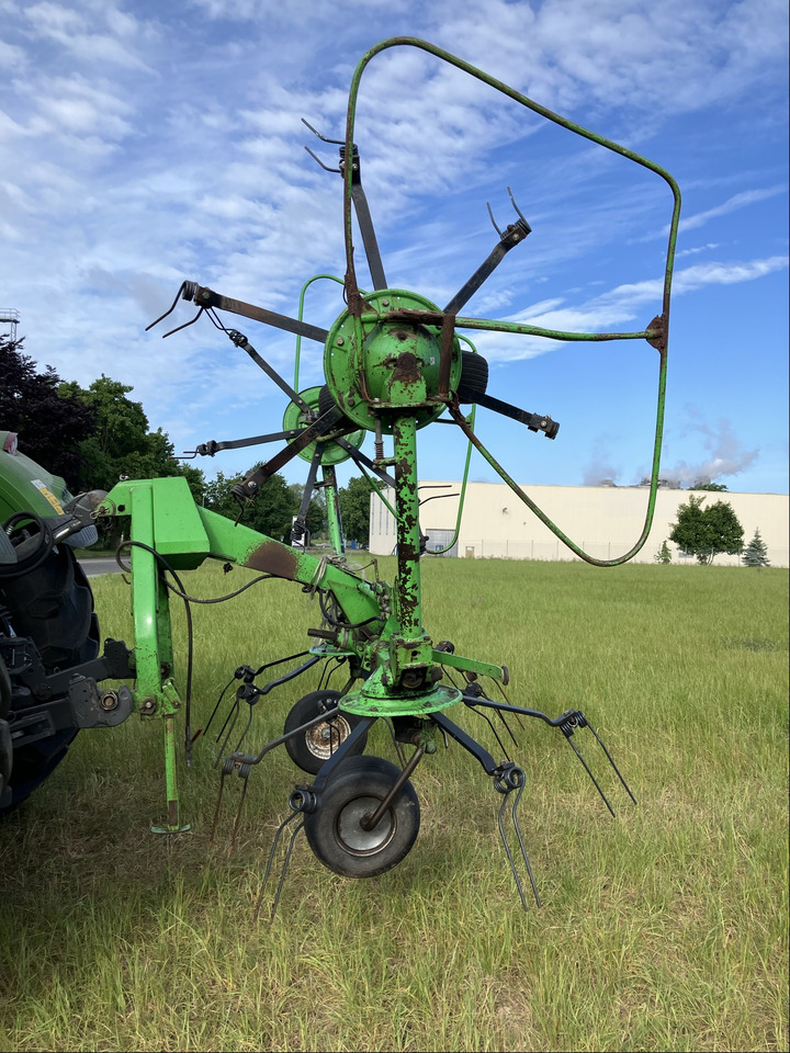 Deutz-Fahr KH 252 - 반전기/ 레이크 : 사진 4 Deutz-Fahr KH 252 - 반전기/ 레이크 : 사진 4