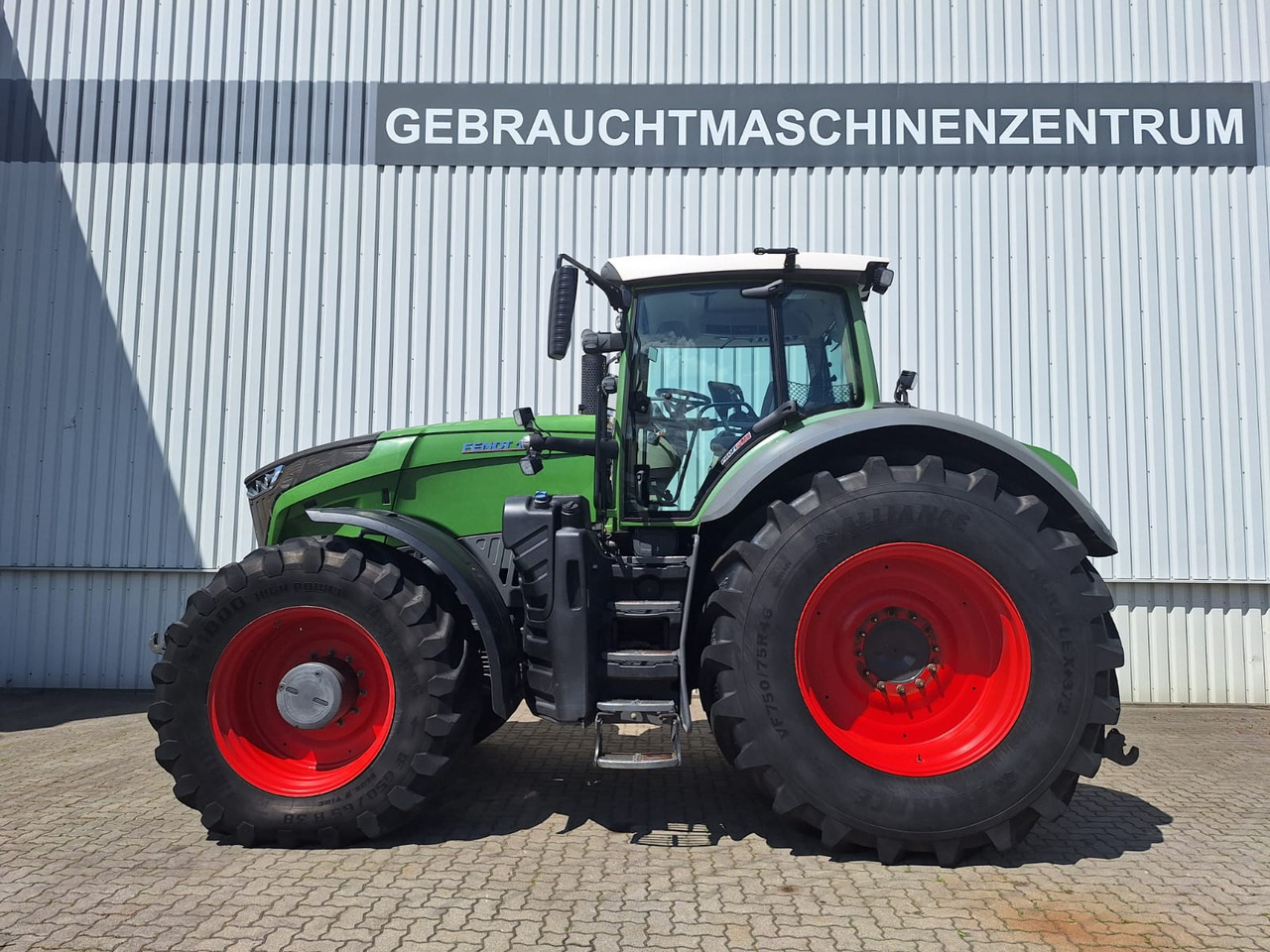 Fendt 1042 Vario S4 ProfiPlus - 장궤형 트랙터 : 사진 1 Fendt 1042 Vario S4 ProfiPlus - 장궤형 트랙터 : 사진 1