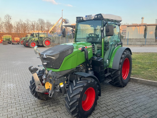 Fendt 211P Vario Gen3 Profi Setting1 - 장궤형 트랙터 : 사진 1 Fendt 211P Vario Gen3 Profi Setting1 - 장궤형 트랙터 : 사진 1