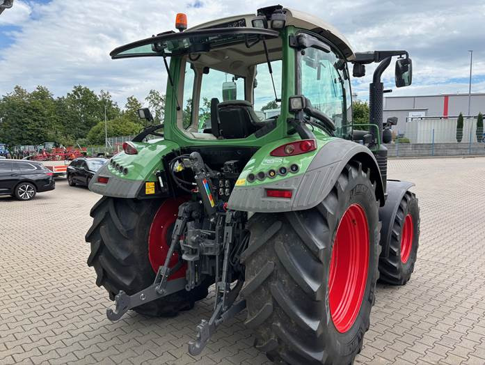 Fendt 313 Vario S4 Profi - 장궤형 트랙터 : 사진 3 Fendt 313 Vario S4 Profi - 장궤형 트랙터 : 사진 3