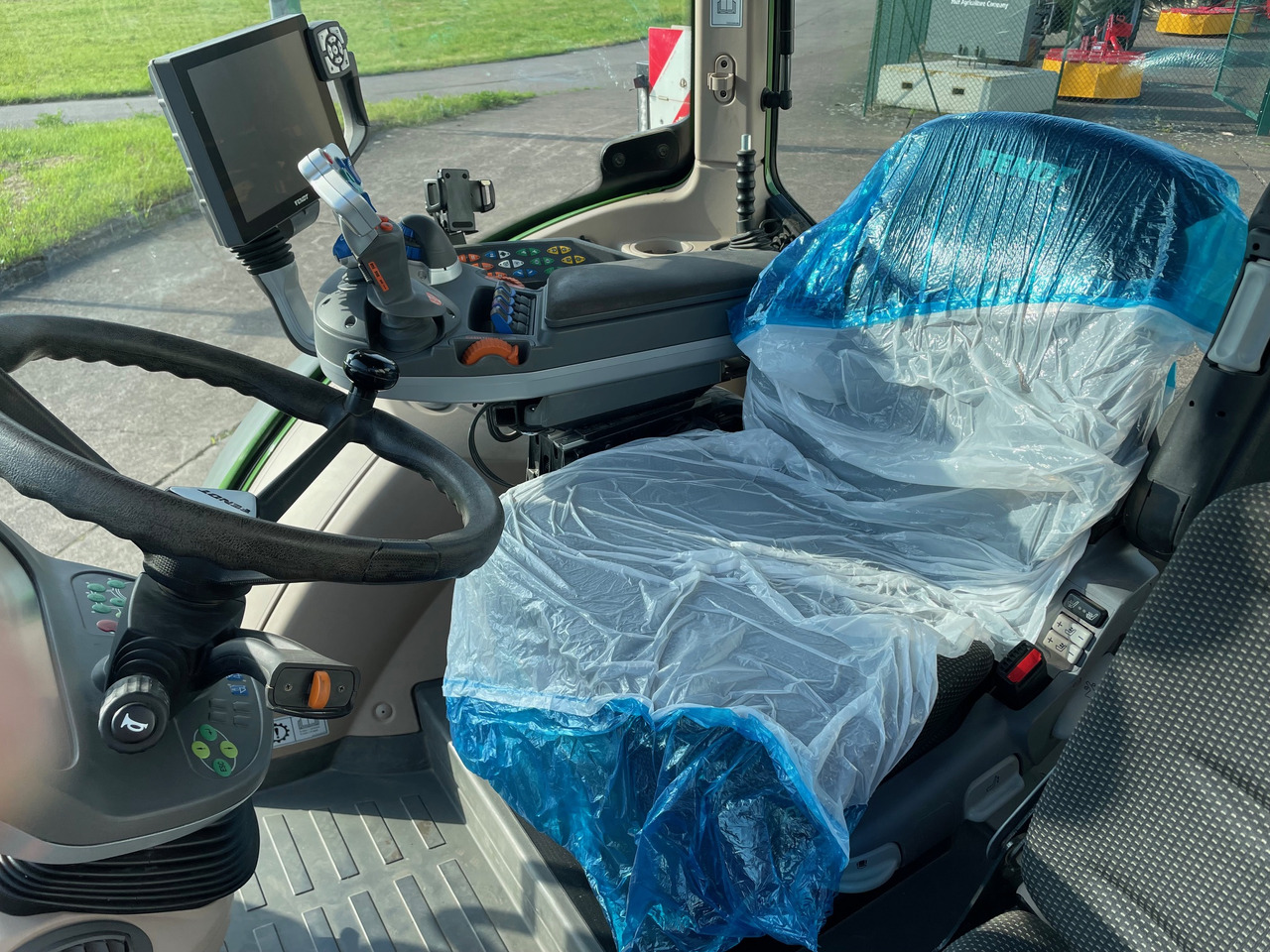 Fendt 516 Vario S4 ProfiPlus - 장궤형 트랙터 : 사진 5 Fendt 516 Vario S4 ProfiPlus - 장궤형 트랙터 : 사진 5