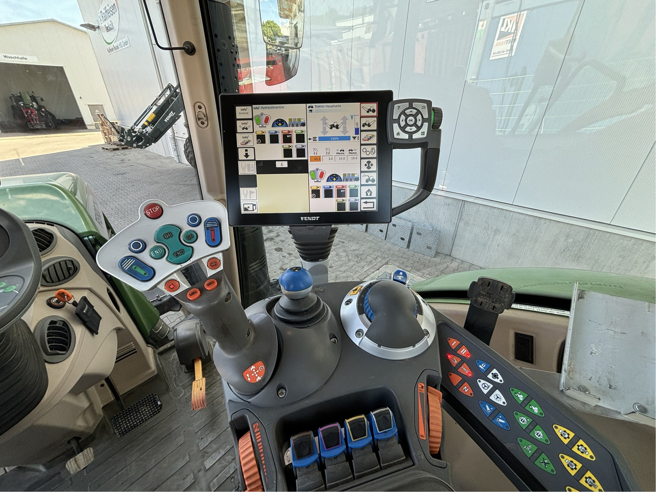 Fendt 714 Vario S4 - 장궤형 트랙터 : 사진 3 Fendt 714 Vario S4 - 장궤형 트랙터 : 사진 3