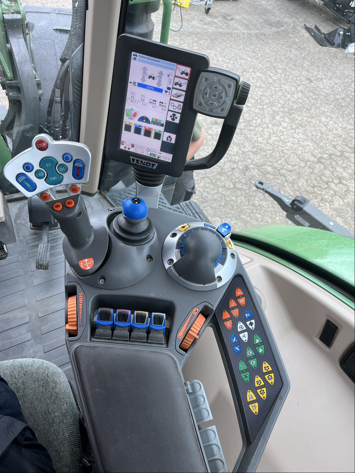 Fendt 716 Vario S4 - 장궤형 트랙터 : 사진 2 Fendt 716 Vario S4 - 장궤형 트랙터 : 사진 2