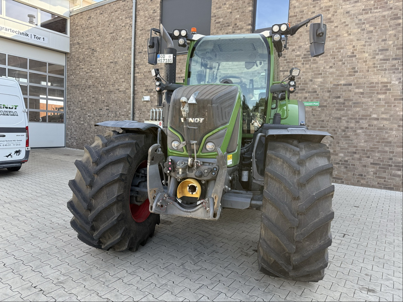 Fendt 718 Vario Gen6 PowerPlus - 장궤형 트랙터 : 사진 4 Fendt 718 Vario Gen6 PowerPlus - 장궤형 트랙터 : 사진 4