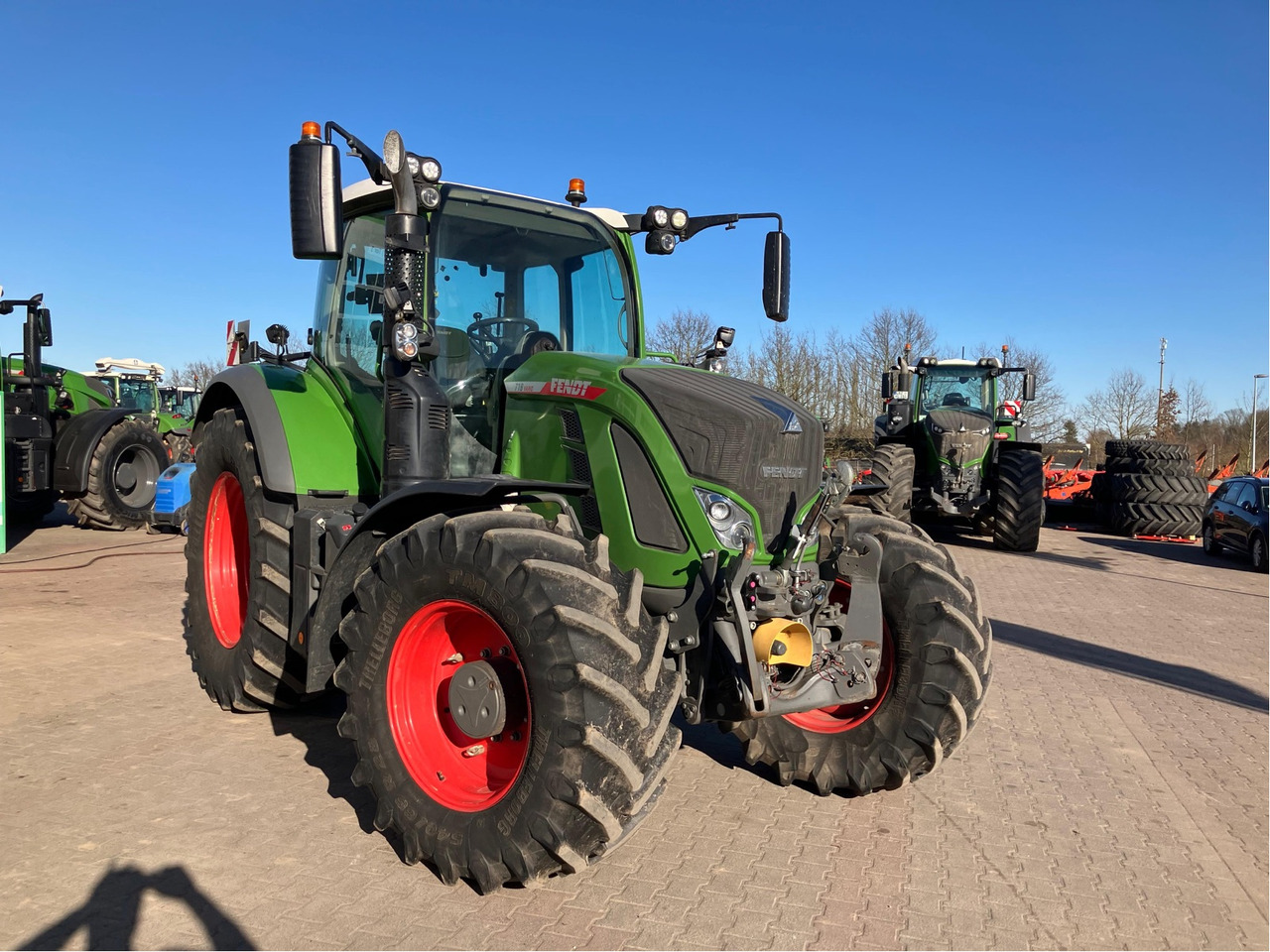 Fendt 718 Vario Gen6 ProfiPlus - 장궤형 트랙터 : 사진 1 Fendt 718 Vario Gen6 ProfiPlus - 장궤형 트랙터 : 사진 1