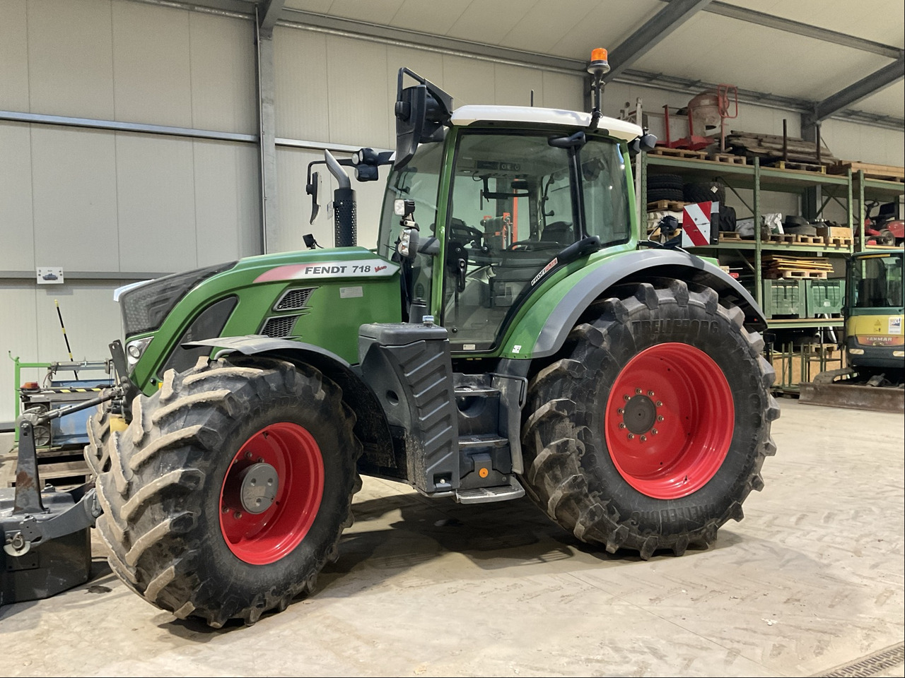 Fendt 718 Vario S4 ProfiPlus - 장궤형 트랙터 : 사진 1 Fendt 718 Vario S4 ProfiPlus - 장궤형 트랙터 : 사진 1