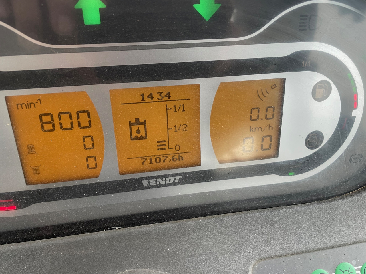 Fendt 718 Vario S4 ProfiPlus - 장궤형 트랙터 : 사진 2 Fendt 718 Vario S4 ProfiPlus - 장궤형 트랙터 : 사진 2