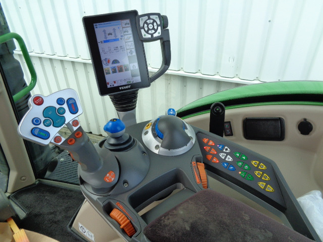 Fendt 720 Vario S4 Power - 장궤형 트랙터 : 사진 4 Fendt 720 Vario S4 Power - 장궤형 트랙터 : 사진 4