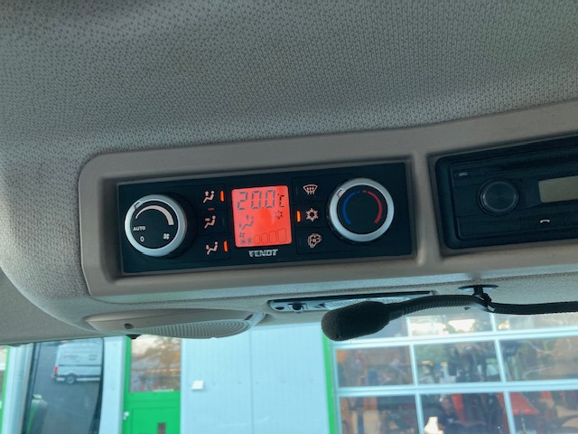 Fendt 720 Vario S4 Profi - 장궤형 트랙터 : 사진 2 Fendt 720 Vario S4 Profi - 장궤형 트랙터 : 사진 2