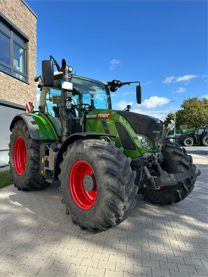 Fendt 724 Gen6 ProfiPlus - 장궤형 트랙터 : 사진 5 Fendt 724 Gen6 ProfiPlus - 장궤형 트랙터 : 사진 5