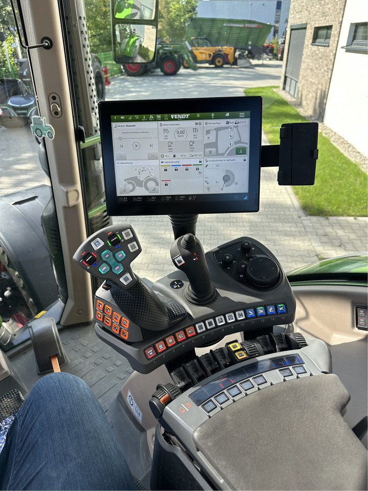 Fendt 724 Gen6 ProfiPlus - 장궤형 트랙터 : 사진 2 Fendt 724 Gen6 ProfiPlus - 장궤형 트랙터 : 사진 2