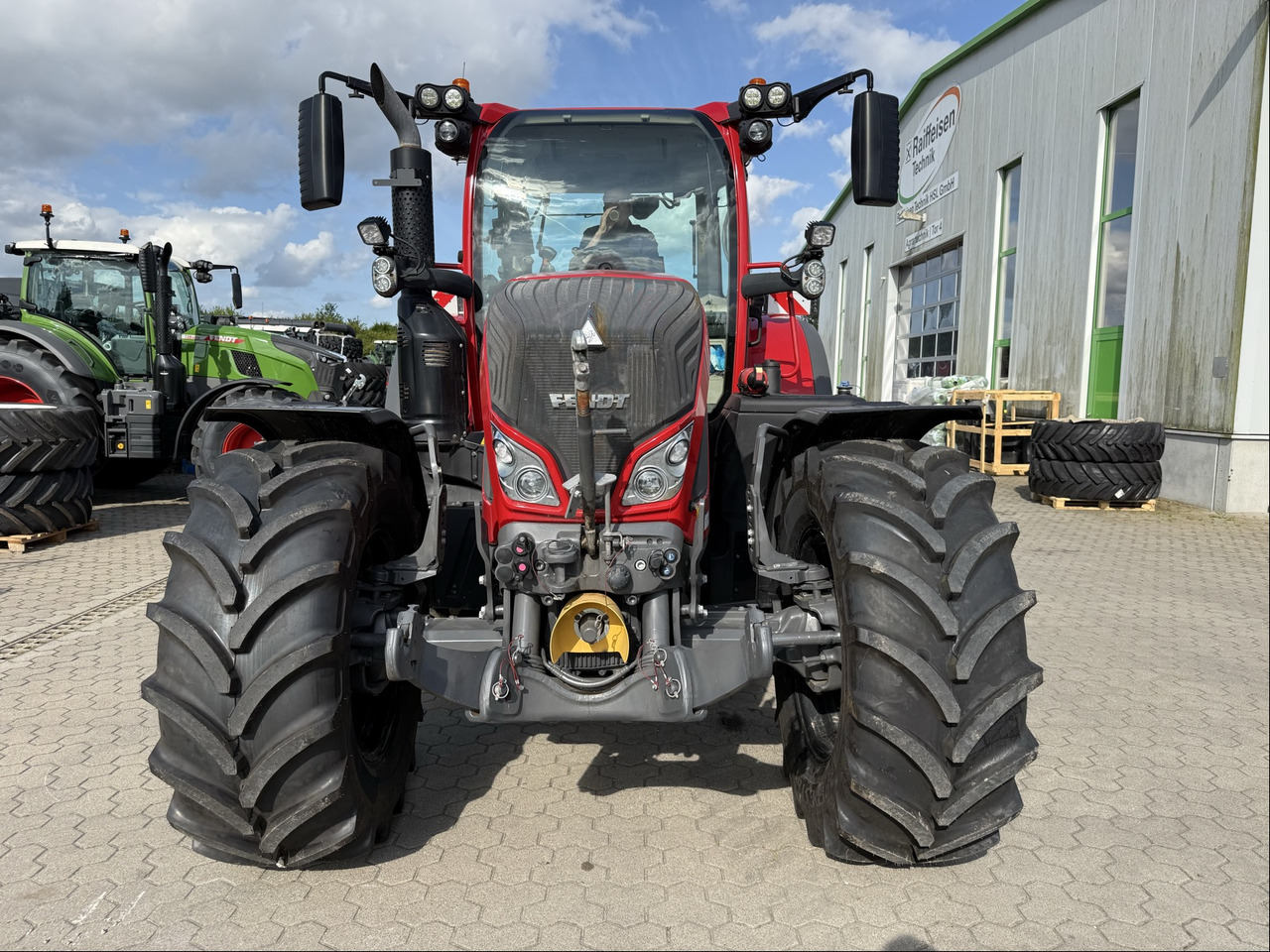 Fendt 724 Vario Gen6 ProfiPlus - 장궤형 트랙터 : 사진 3 Fendt 724 Vario Gen6 ProfiPlus - 장궤형 트랙터 : 사진 3