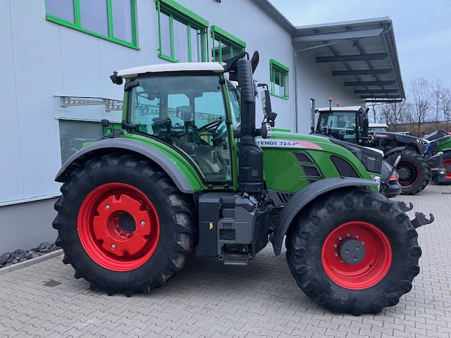 Fendt 724 Vario S4 Profi - 장궤형 트랙터 : 사진 4 Fendt 724 Vario S4 Profi - 장궤형 트랙터 : 사진 4