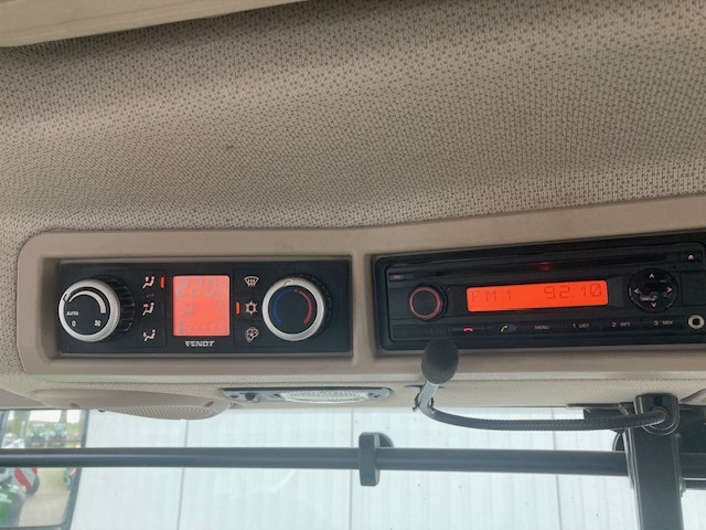 Fendt 724 Vario S4 Profi - 장궤형 트랙터 : 사진 4 Fendt 724 Vario S4 Profi - 장궤형 트랙터 : 사진 4