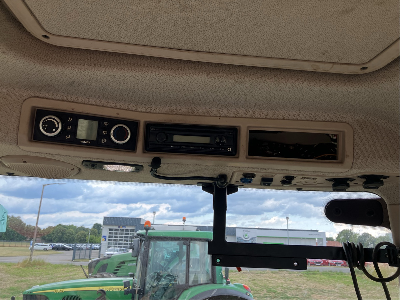 Fendt 724 Vario S4 - 장궤형 트랙터 : 사진 2 Fendt 724 Vario S4 - 장궤형 트랙터 : 사진 2