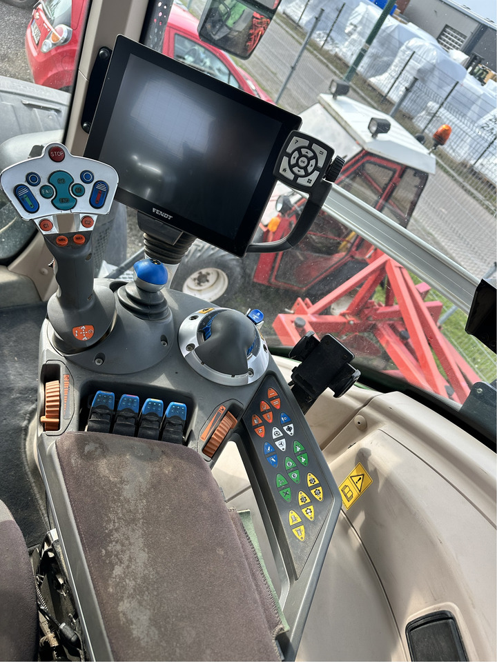 Fendt 828 S4 Profi Plus - 장궤형 트랙터 : 사진 2 Fendt 828 S4 Profi Plus - 장궤형 트랙터 : 사진 2