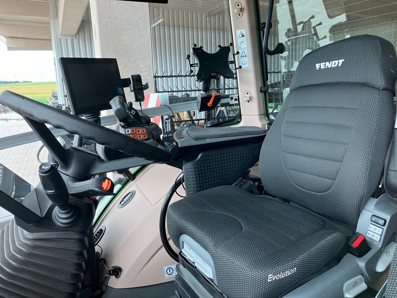 Fendt 942 Vario Gen7 Profi Setting2 - 장궤형 트랙터 : 사진 3 Fendt 942 Vario Gen7 Profi Setting2 - 장궤형 트랙터 : 사진 3
