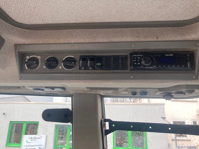 Fendt Favorit 714 Vario - 장궤형 트랙터 : 사진 2 Fendt Favorit 714 Vario - 장궤형 트랙터 : 사진 2