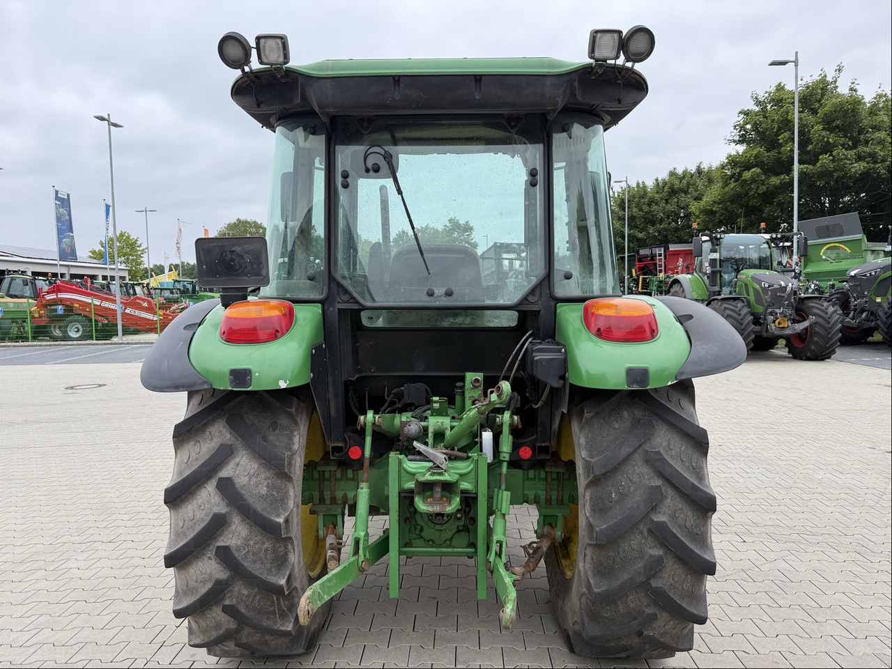 John Deere 5075E - 장궤형 트랙터 : 사진 5 John Deere 5075E - 장궤형 트랙터 : 사진 5