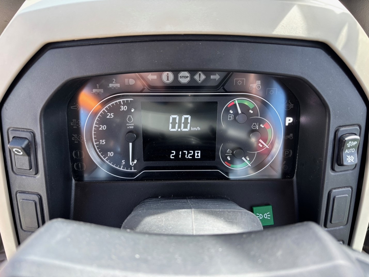 John Deere 5090 M - 장궤형 트랙터 : 사진 2 John Deere 5090 M - 장궤형 트랙터 : 사진 2