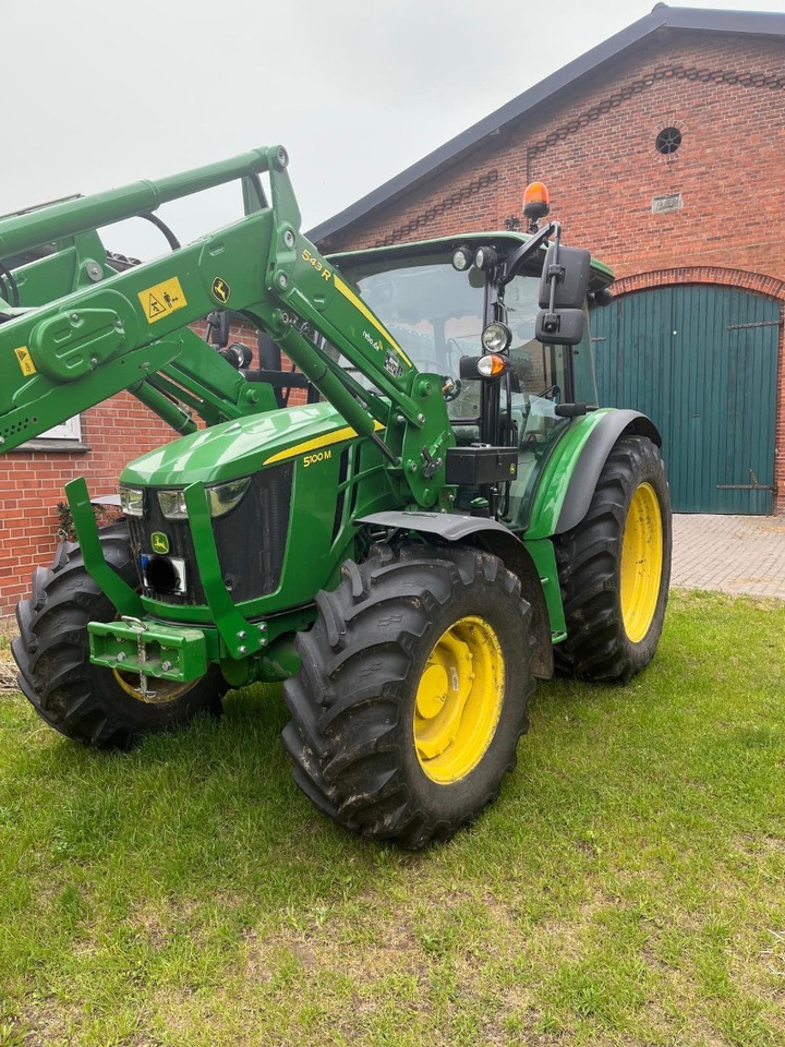 John Deere 5100 M - 장궤형 트랙터 : 사진 1 John Deere 5100 M - 장궤형 트랙터 : 사진 1