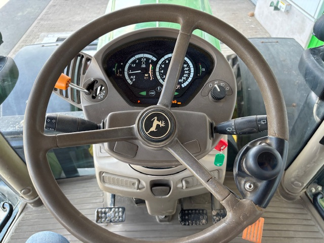John Deere 6215 R - 장궤형 트랙터 : 사진 4 John Deere 6215 R - 장궤형 트랙터 : 사진 4