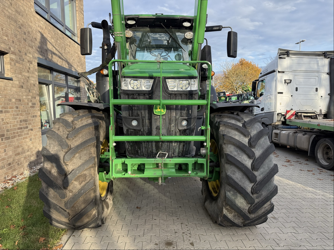 John Deere 7310R AutoPower - 장궤형 트랙터 : 사진 5 John Deere 7310R AutoPower - 장궤형 트랙터 : 사진 5