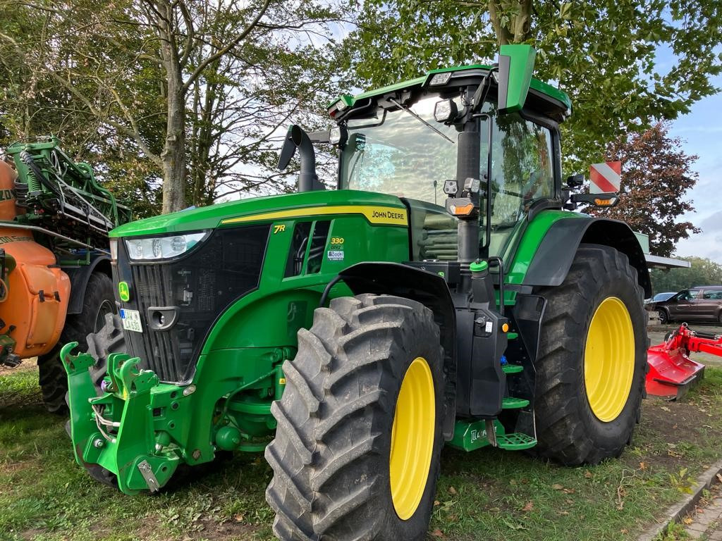 John Deere 7R 330 - 장궤형 트랙터 : 사진 1 John Deere 7R 330 - 장궤형 트랙터 : 사진 1