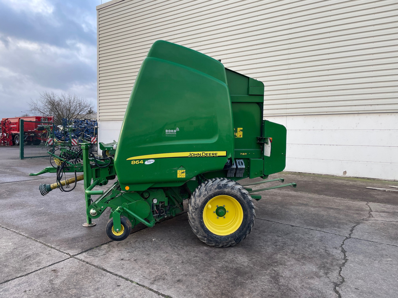 John Deere 864 Rundballenpresse - 건초 및 목초 장비 : 사진 1 John Deere 864 Rundballenpresse - 건초 및 목초 장비 : 사진 1
