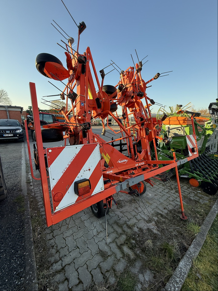 Kuhn Heuwender GF 8702 - 반전기/ 레이크 : 사진 4 Kuhn Heuwender GF 8702 - 반전기/ 레이크 : 사진 4