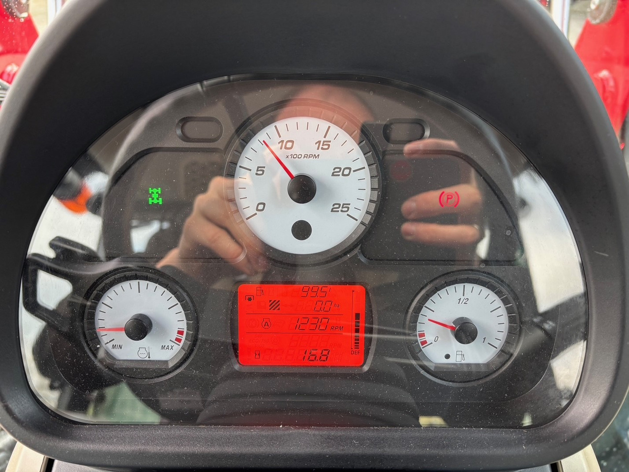 Massey Ferguson 4708 M Cab - 장궤형 트랙터 : 사진 2 Massey Ferguson 4708 M Cab - 장궤형 트랙터 : 사진 2