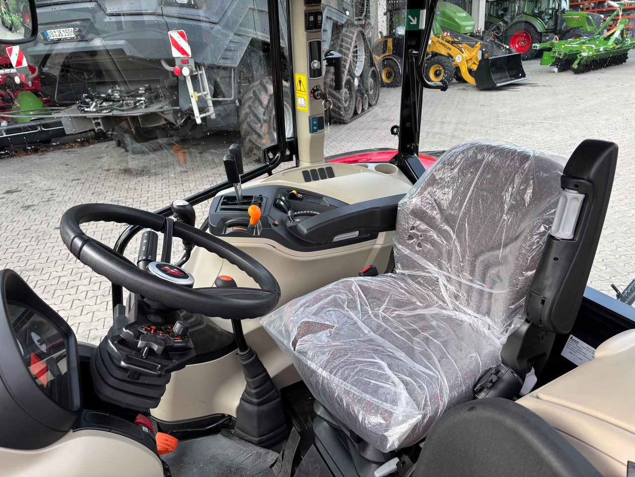 Massey Ferguson 4708 M Cab - 장궤형 트랙터 : 사진 3 Massey Ferguson 4708 M Cab - 장궤형 트랙터 : 사진 3