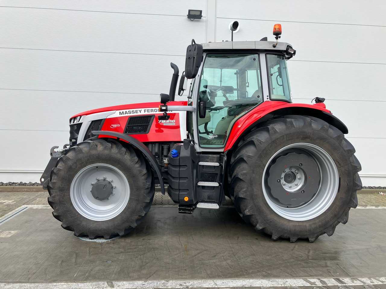 장궤형 트랙터 Massey Ferguson 7S.210 Dyna-VT EXCLUSIVE : 사진 1