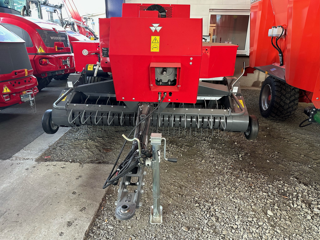 Massey Ferguson Hochdruckpresse 1840 - 베일 포장기 : 사진 3 Massey Ferguson Hochdruckpresse 1840 - 베일 포장기 : 사진 3