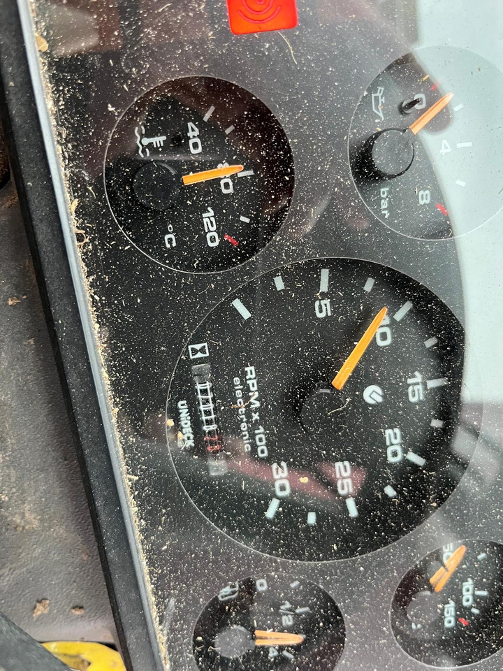 Mayer Siloking Selbstfahrer 13m³ - 목초 믹서 : 사진 2 Mayer Siloking Selbstfahrer 13m³ - 목초 믹서 : 사진 2