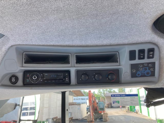 New Holland T6.155 AutoCommand - 장궤형 트랙터 : 사진 4 New Holland T6.155 AutoCommand - 장궤형 트랙터 : 사진 4