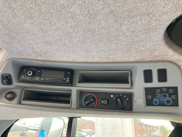 New Holland T7.200 Autocommand - 장궤형 트랙터 : 사진 2 New Holland T7.200 Autocommand - 장궤형 트랙터 : 사진 2