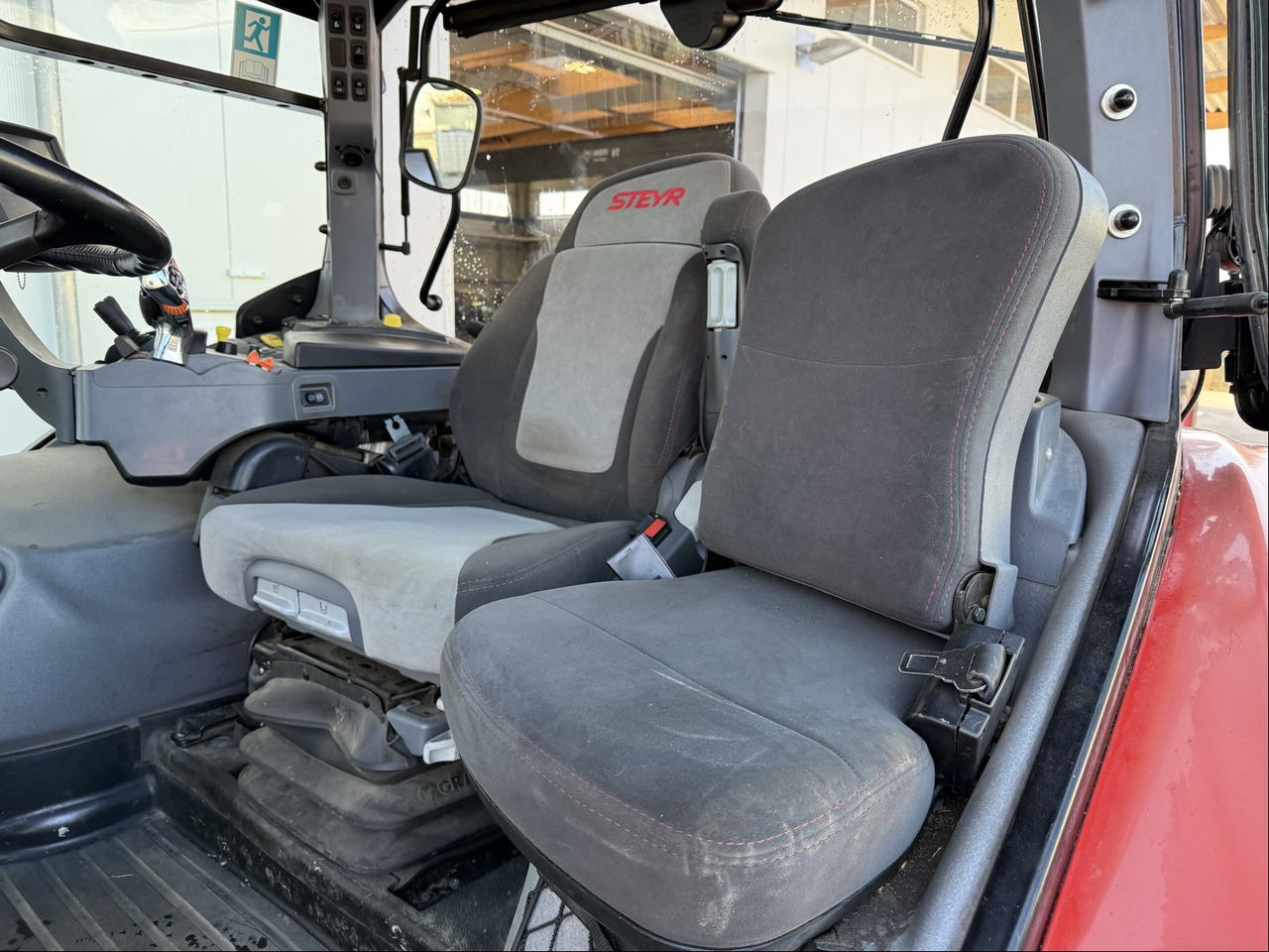 Steyr 6270 Terrus CVT - 장궤형 트랙터 : 사진 5 Steyr 6270 Terrus CVT - 장궤형 트랙터 : 사진 5