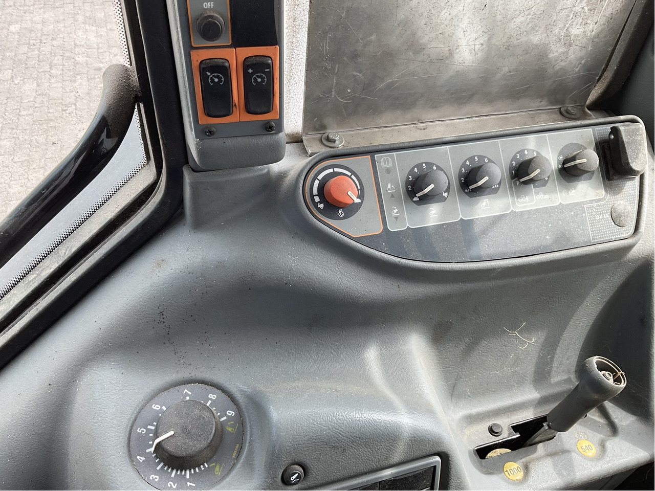 Valtra A 93 - 장궤형 트랙터 : 사진 5 Valtra A 93 - 장궤형 트랙터 : 사진 5