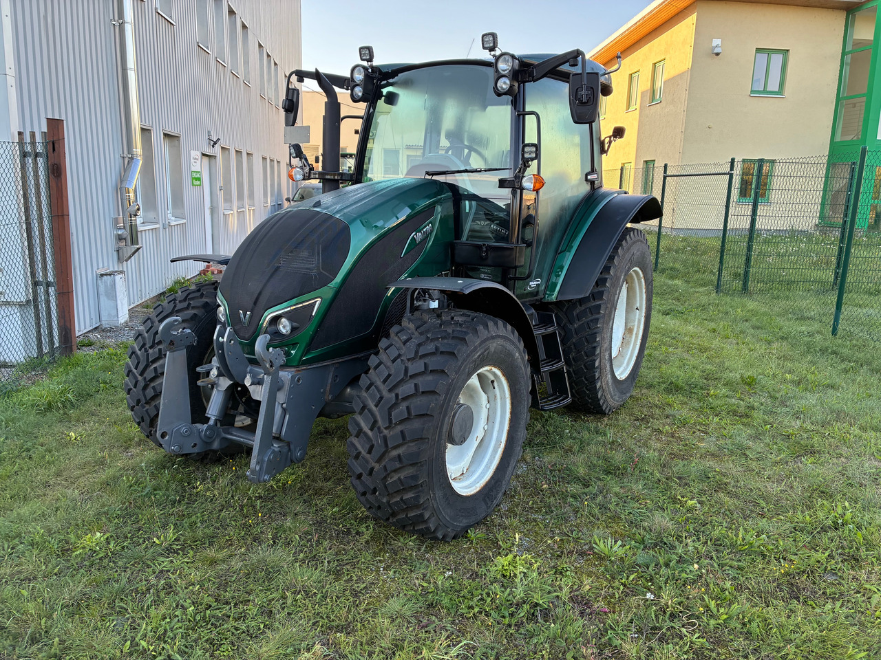 Valtra A114MH4 AC 71.5 - 장궤형 트랙터 : 사진 1 Valtra A114MH4 AC 71.5 - 장궤형 트랙터 : 사진 1