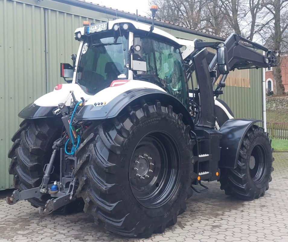 Valtra Q 305 Vollausstattung - 장궤형 트랙터 : 사진 5 Valtra Q 305 Vollausstattung - 장궤형 트랙터 : 사진 5