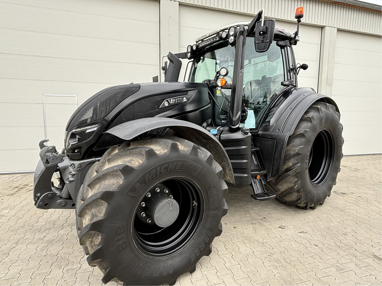 Valtra T 254 V Smart Touch MR19 - 장궤형 트랙터 : 사진 1 Valtra T 254 V Smart Touch MR19 - 장궤형 트랙터 : 사진 1