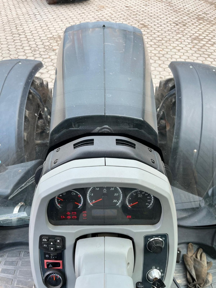 Valtra T214 Direct TwinTrac - 장궤형 트랙터 : 사진 2 Valtra T214 Direct TwinTrac - 장궤형 트랙터 : 사진 2