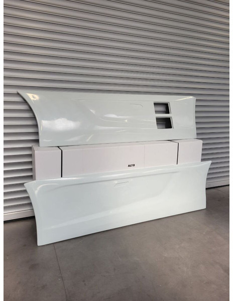 Iveco 3800mm Fuel tank steps / scalini serbatoio - 공기역학/ 스포일러 트럭 용 : 사진 1 Iveco 3800mm Fuel tank steps / scalini serbatoio - 공기역학/ 스포일러 트럭 용 : 사진 1