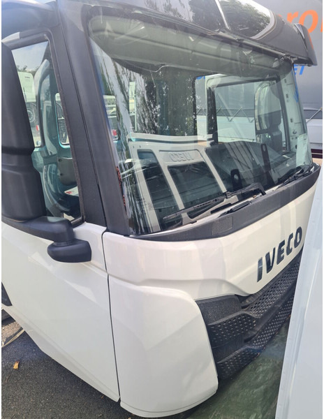 Iveco T-Way / X-Way / S-Way (day cab) - 운전실 및 내부 트럭 용 : 사진 2 Iveco T-Way / X-Way / S-Way (day cab) - 운전실 및 내부 트럭 용 : 사진 2