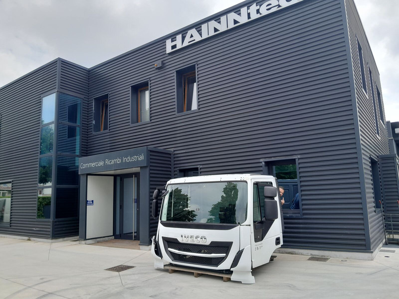 Iveco Trakker E6 - 운전실 및 내부 트럭 용 : 사진 1 Iveco Trakker E6 - 운전실 및 내부 트럭 용 : 사진 1